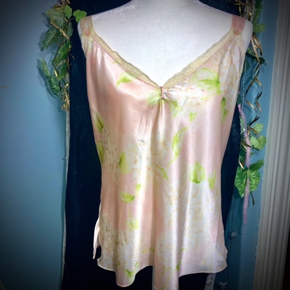 Oscar de la Renta Other - Oscar de la Renta floral satiny chemise slip Large